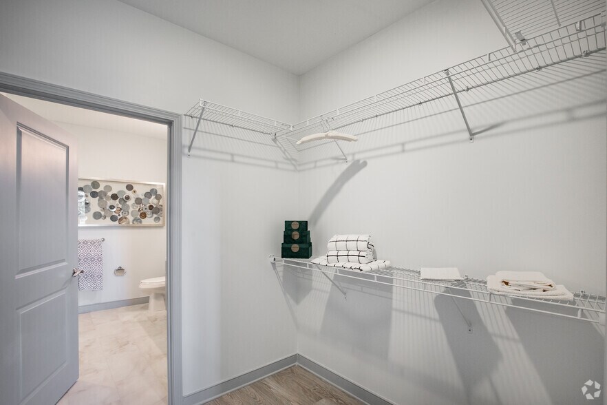 More Photos Of Union Ave @ Hawkins Ave, Ronkonkoma Unknown For Lease