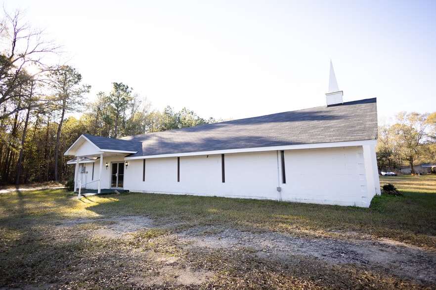 More Photos Of 9100 FM 2109, Huntington Religious Facility For Sale