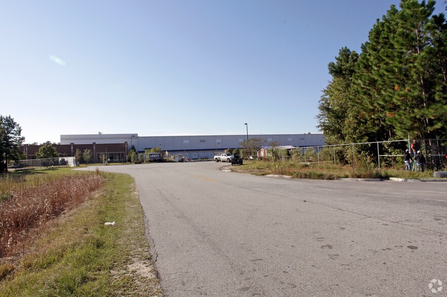 More Photos Of 50 Innovation Dr, Savannah Distribution For Lease