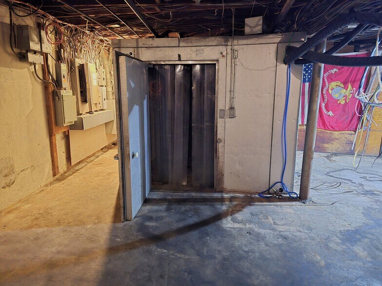 More Photos Of 1081 Us Highway 46, Clifton Bar For Lease