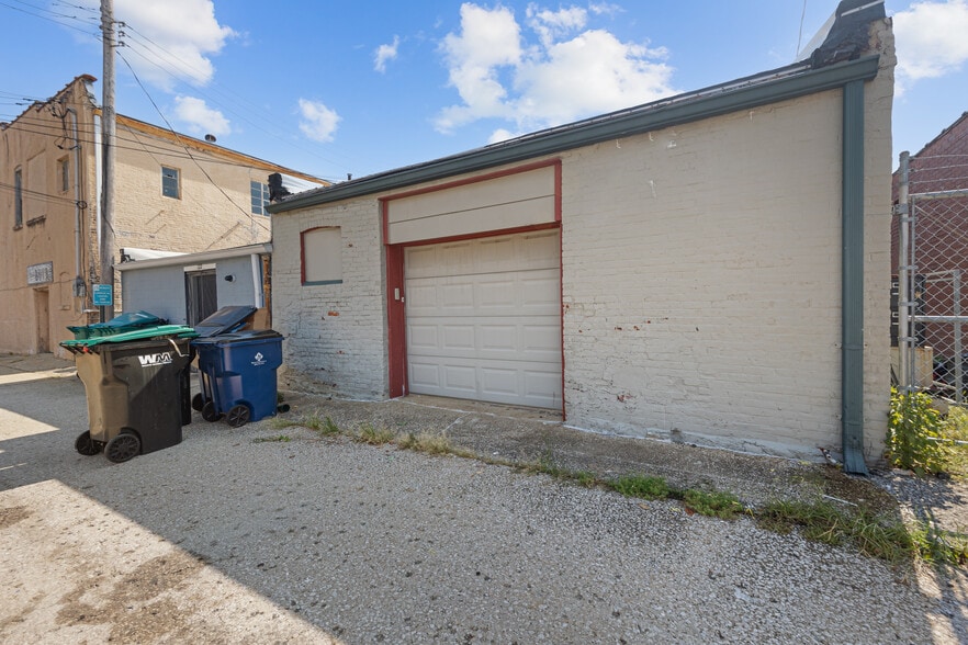 More Photos Of 120 N Main St, De Soto Storefront Retail Residential For Sale