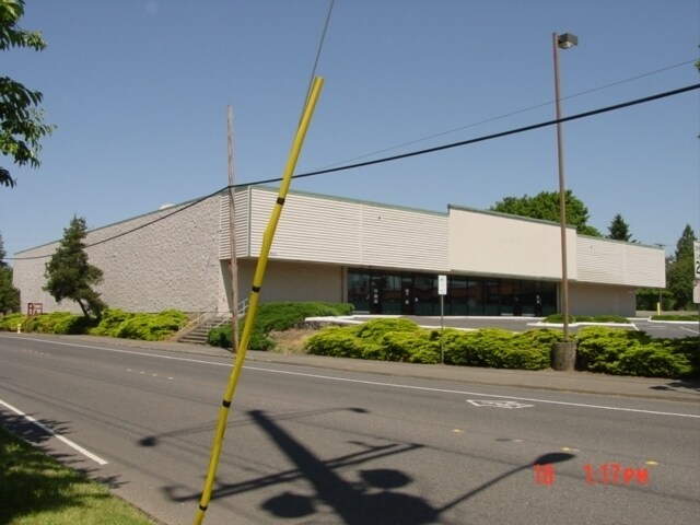 More Photos Of 800 W Fourth Plain Blvd, Vancouver General Retail For Lease