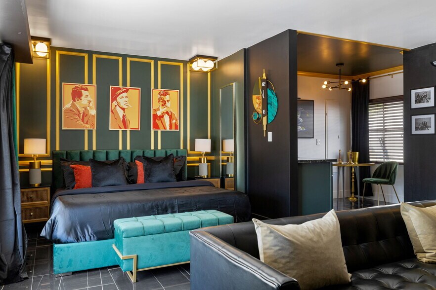 More Photos Of 120 W Vereda Sur, Palm Springs Hotel For Sale