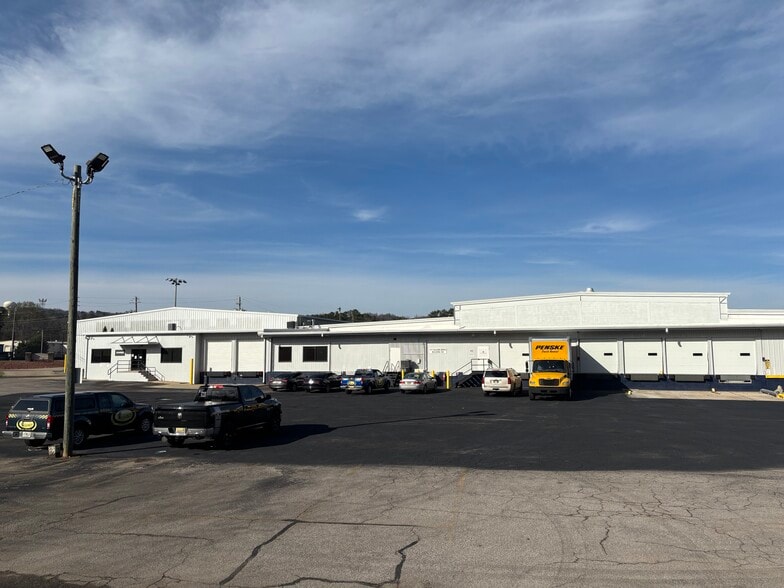 More Photos Of 511 Vulcan Dr, Irondale Warehouse For Lease