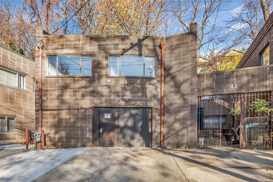 More Photos Of 83 Watermill Ln, Great Neck Office For Sale