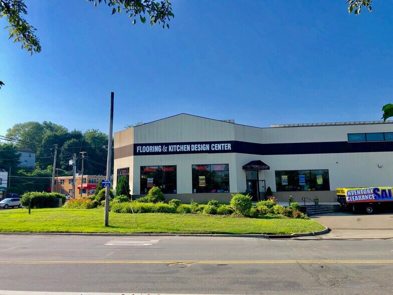 More Photos Of 267 Saw Mill River Rd, Elmsford Freestanding For Sale