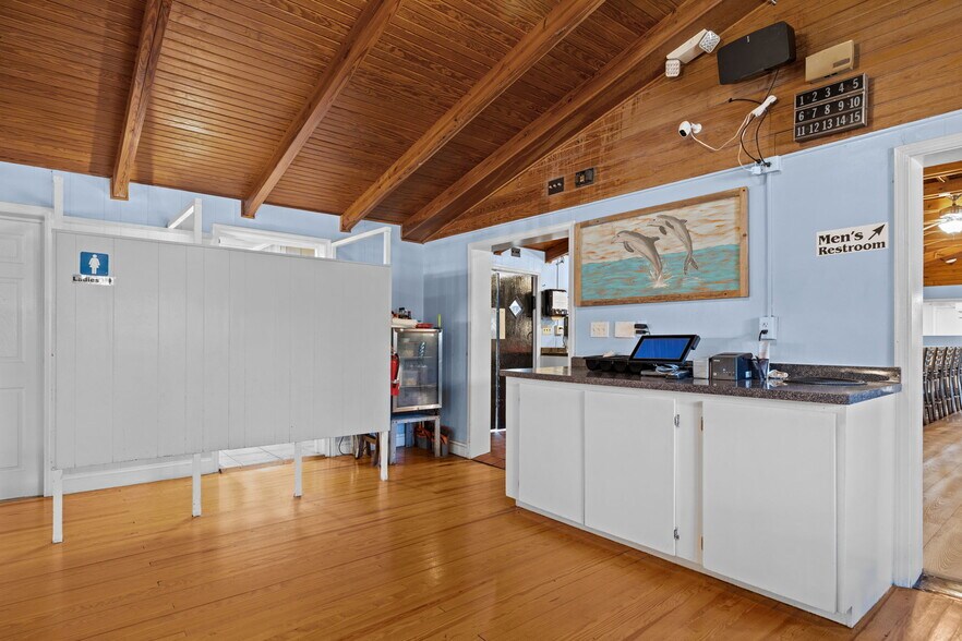 More Photos Of 2383 Hwy 58, Swansboro Restaurant For Sale