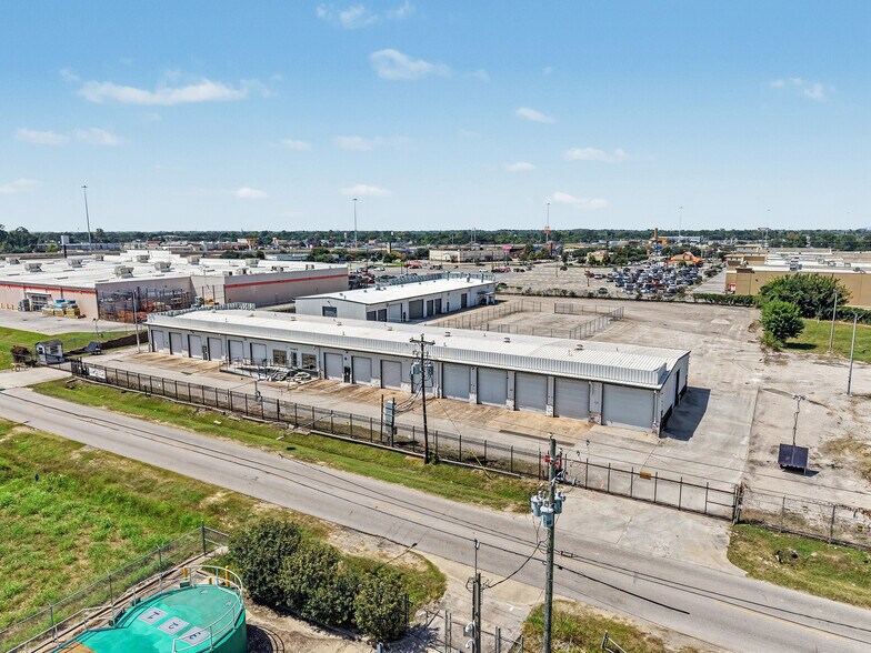 More Photos Of 4201 Langley Rd, Houston Warehouse For Lease