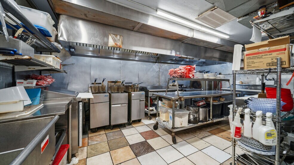 More Photos Of 230 W 2nd St, Freeport Restaurant For Sale
