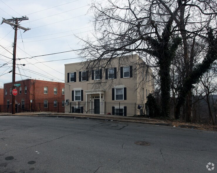 More Photos Of 3162 Buena Vista Ter SE, Washington Apartments For Sale