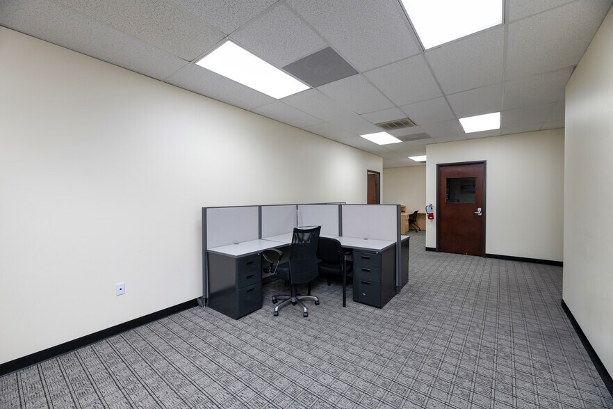 More Photos Of 1610 Corporate Ct, Irving Office For Lease