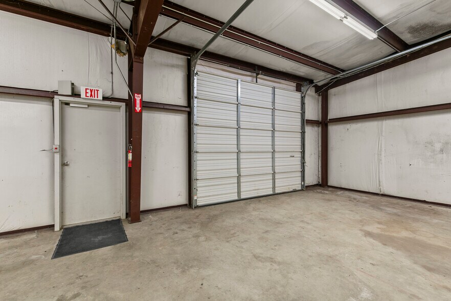 More Photos Of 125 Solleftea Dr, Madison Industrial For Lease