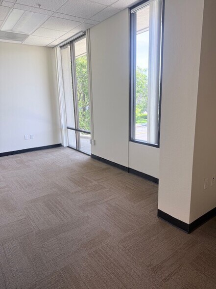 More Photos Of 1887 Monterey Hwy, San Jose Flex For Lease