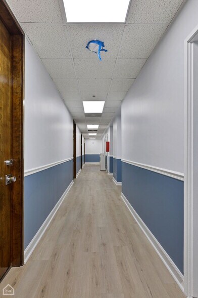 More Photos Of 7161 N Cicero Ave, Lincolnwood Office For Lease