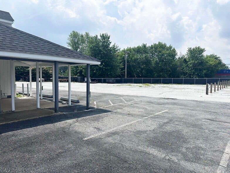 More Photos Of 772-780 Pulaski hwy, Bear General Retail For Sale