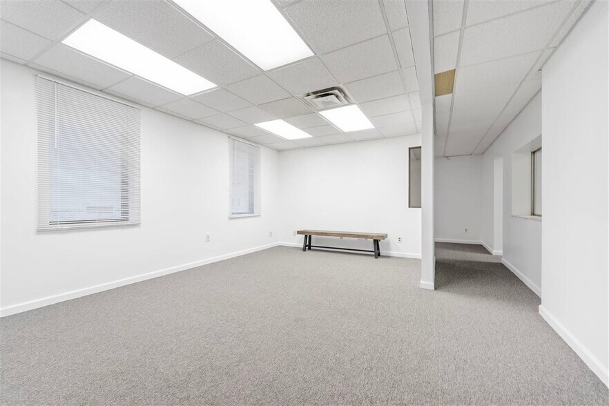 More Photos Of 616 NW 1st St, Richmond Industrial For Sale