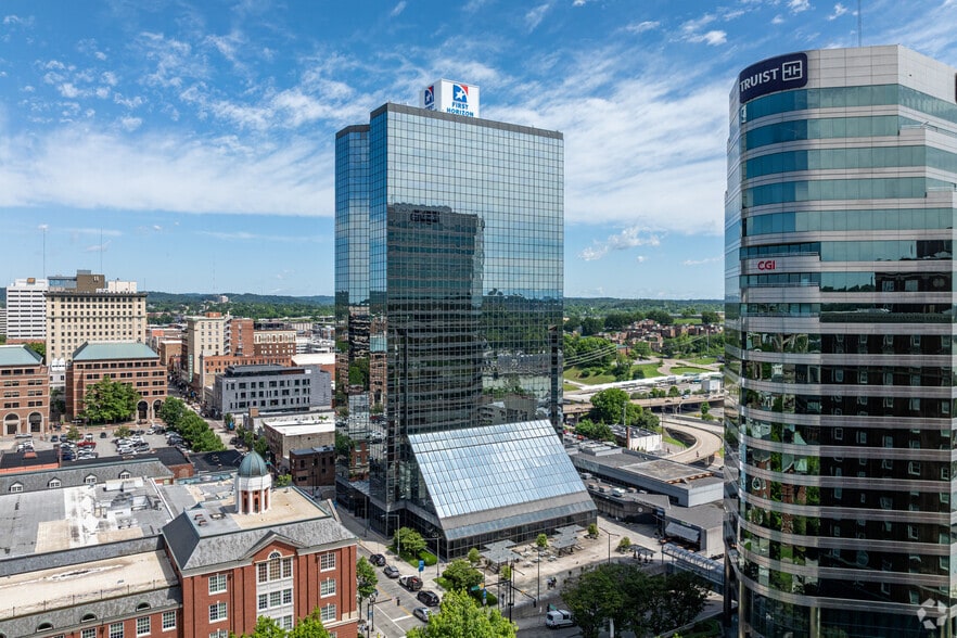 More Photos Of 800 S Gay St, Knoxville Coworking Space