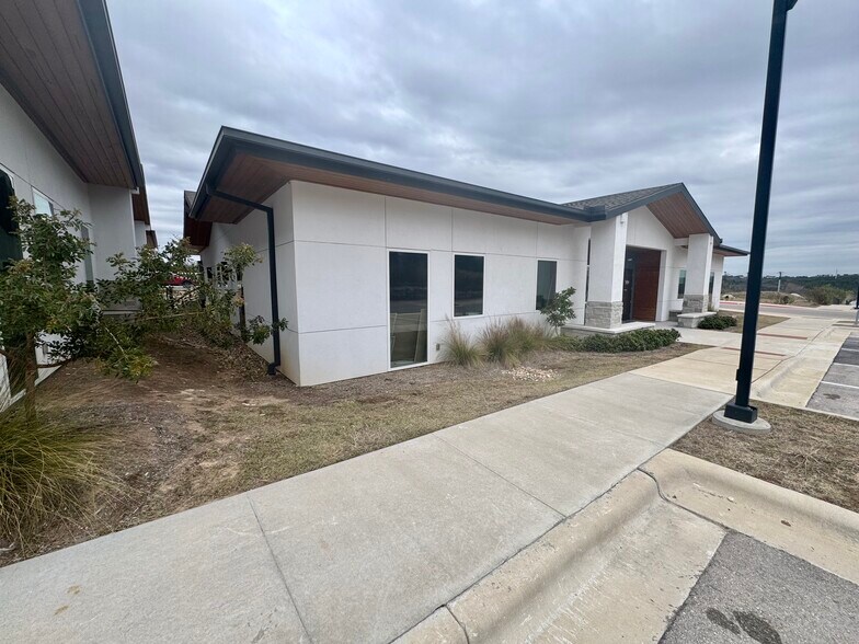 More Photos Of 12801 Anderson Mill Rd, Austin Office For Sale