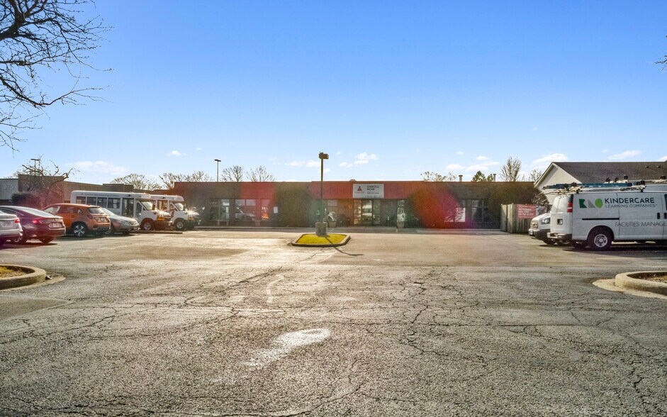 More Photos Of 925 E Nerge Rd, Roselle Daycare Center For Sale