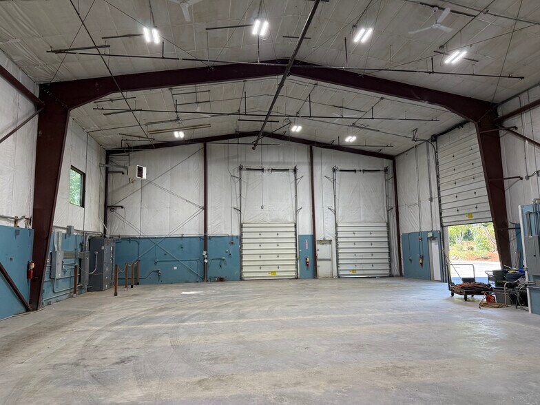 More Photos Of 410 Ida St W, Bremerton Warehouse For Lease