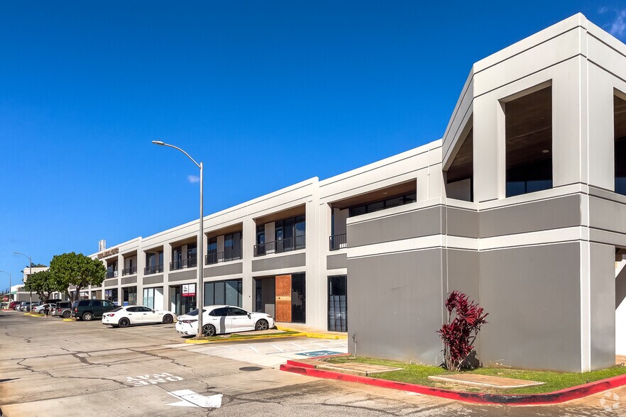 More Photos Of 300 Ohukai Rd, Kihei Showroom For Sale