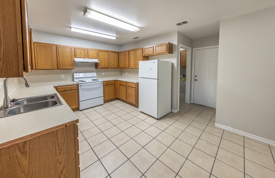 More Photos Of 602 N Belmont, Lubbock Apartments For Sale