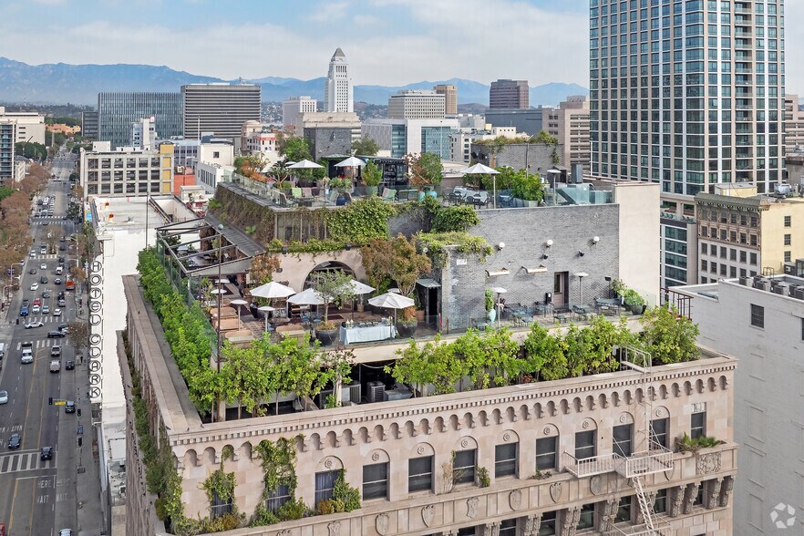 More Photos Of 448 S Hill St, Los Angeles Loft Creative Space For Lease