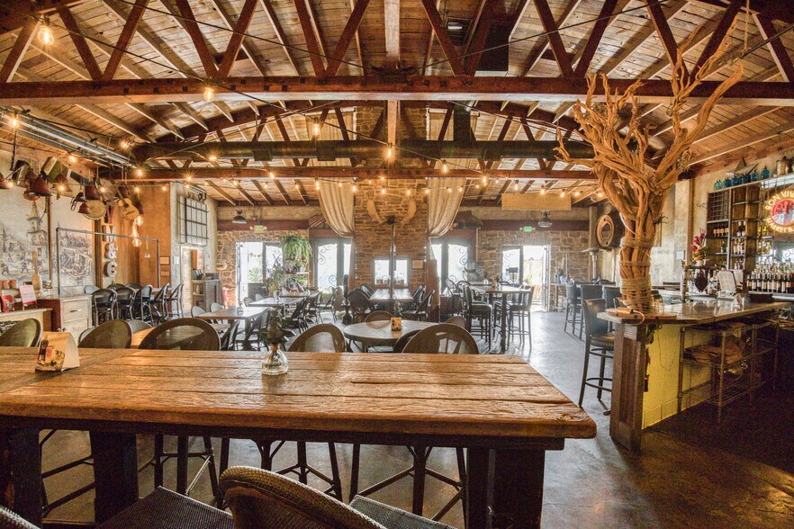 More Photos Of 3155-3157 Glendale Blvd, Los Angeles Restaurant For Lease