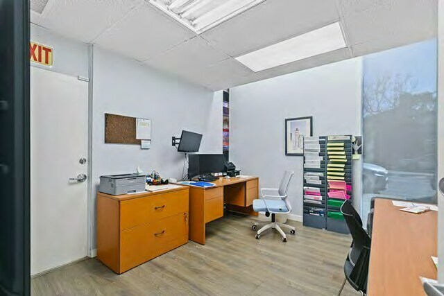 More Photos Of 1461 E Chevy Chase Dr, Glendale Office For Sale