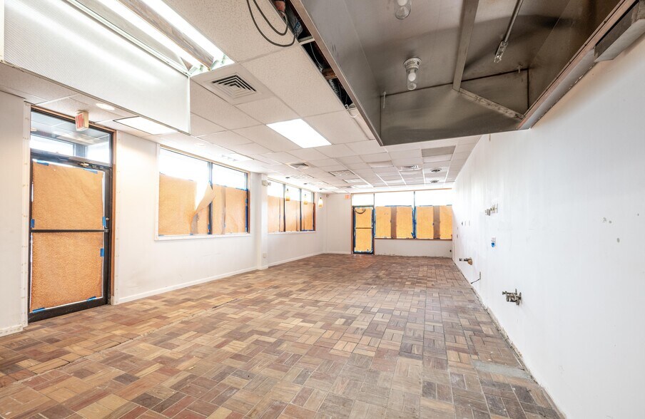 More Photos Of 132 Federal Rd, Danbury Storefront For Lease