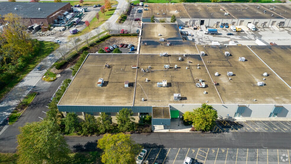 More Photos Of 800-820 Freeway Dr N, Columbus Office For Lease