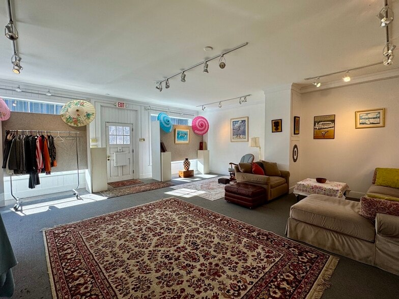 More Photos Of 9 Mill St, Greenfield Freestanding For Sale