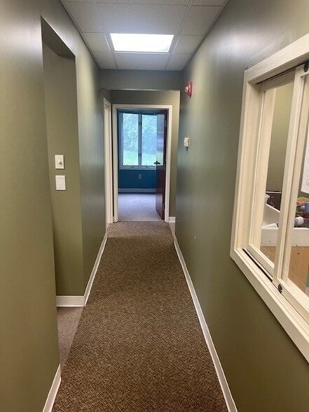 More Photos Of 92 Faunce Corner Rd, Dartmouth Office For Sale