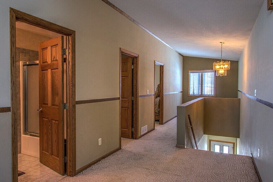 More Photos Of 31886 County Road 3, Eagle Bend Showroom For Sale