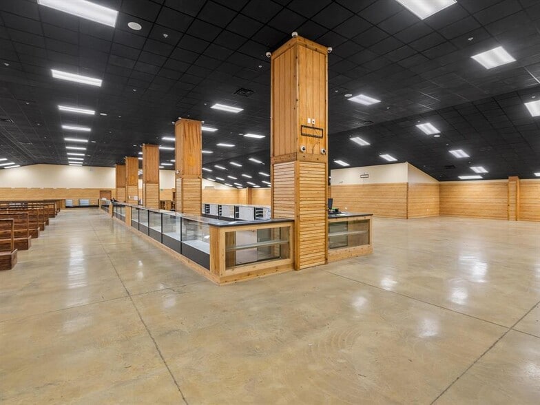 More Photos Of 6976 W Louisville Ln, Owensboro Light Manufacturing For Sale