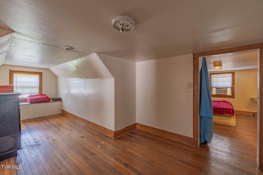 More Photos Of 100 Salvage Ln, Johnson City Apartments For Sale