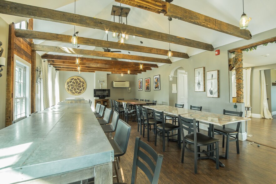 More Photos Of 17 N Main St, Cranbury Restaurant For Sale