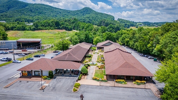 More Photos Of 2700 S Roan St, Johnson City Medical For Lease
