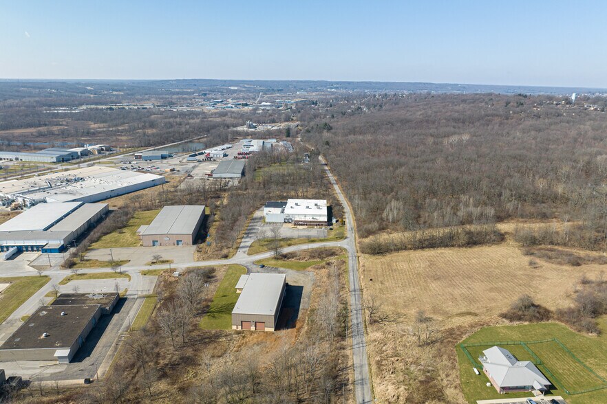 More Photos Of 2500 Freedland Rd, Hermitage Manufacturing For Sale