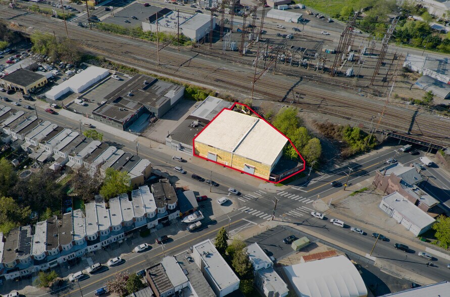 Primary Photo Of 2065 E Glenwood Ave, Philadelphia Warehouse For Sale