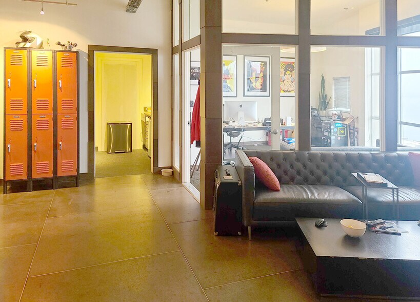 More Photos Of 2107 Elliott Ave, Seattle Loft Creative Space For Lease