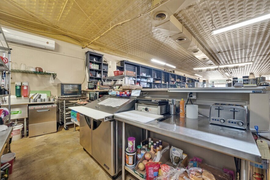 More Photos Of 101 E Virginia Ave, Bessemer City Storefront Retail Residential For Lease