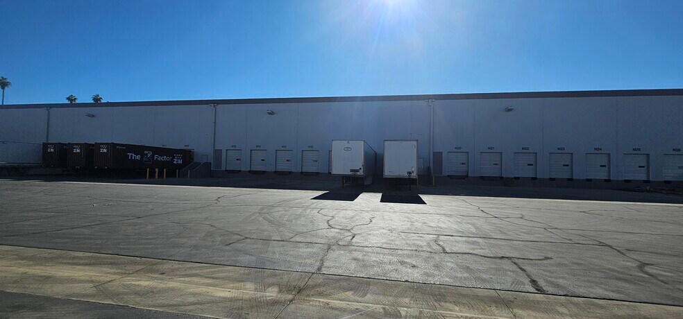 More Photos Of 27040 San Bernardino Ave, Redlands Distribution For Lease