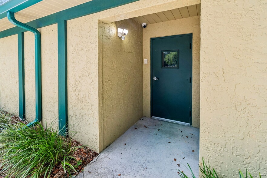 More Photos Of 4001 Skipper Rd, Tampa Schools For Sale