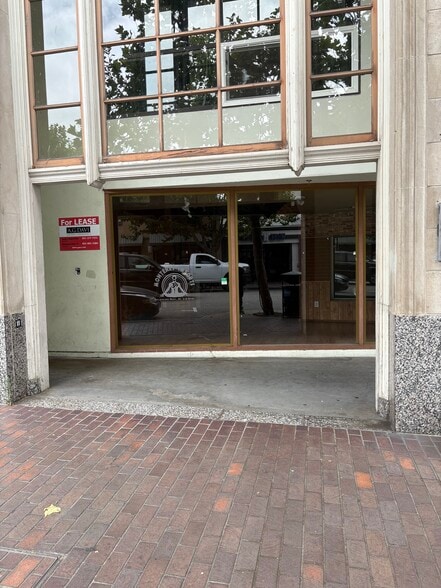 More Photos Of 482 Alvarado St, Monterey Storefront Retail Office For Lease