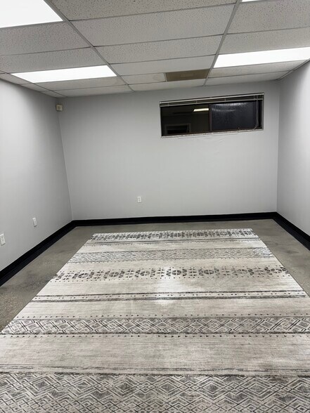 More Photos Of 621 Lakeview Rd, Clearwater Coworking Space