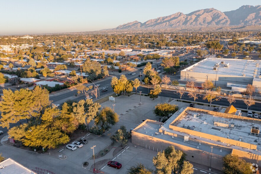 More Photos Of 875 N Kolb Rd, Tucson Office For Sale