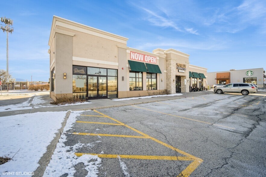 More Photos Of 1551 Busse Rd, Elk Grove Village Fast Food For Sale