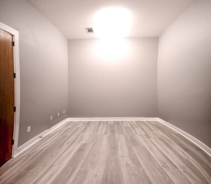 More Photos Of 1012 Airport Rd, Destin Office Residential For Sale