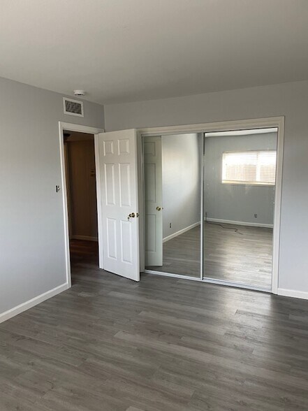 More Photos Of 218 W K St, Los Banos Apartments For Sale